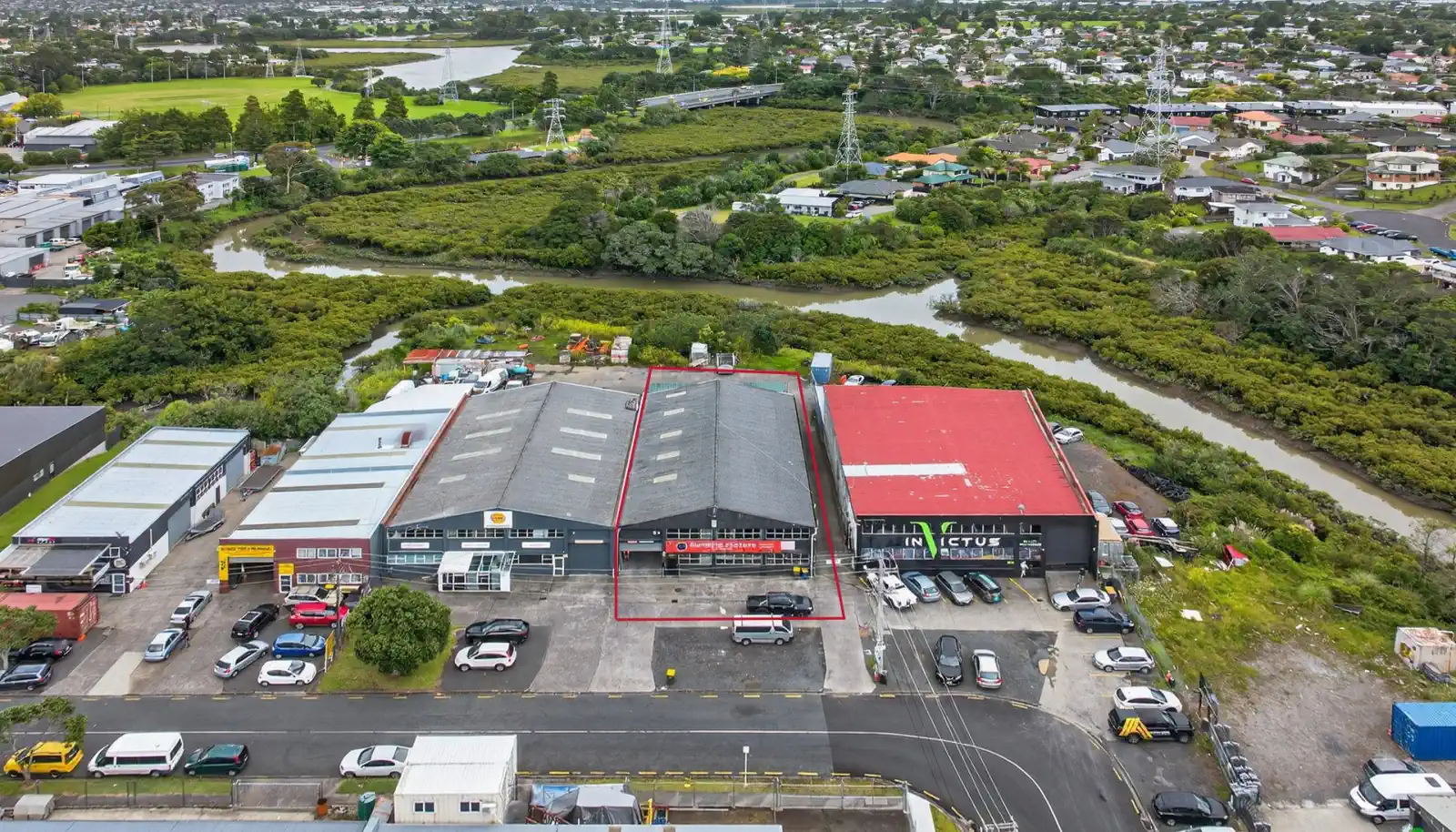 New Lynn Standalone Commercial/Industrial photo 4