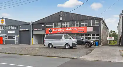 New Lynn Standalone Commercial/Industrial photo 5