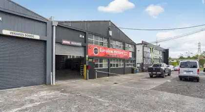 New Lynn Standalone Commercial/Industrial photo 7