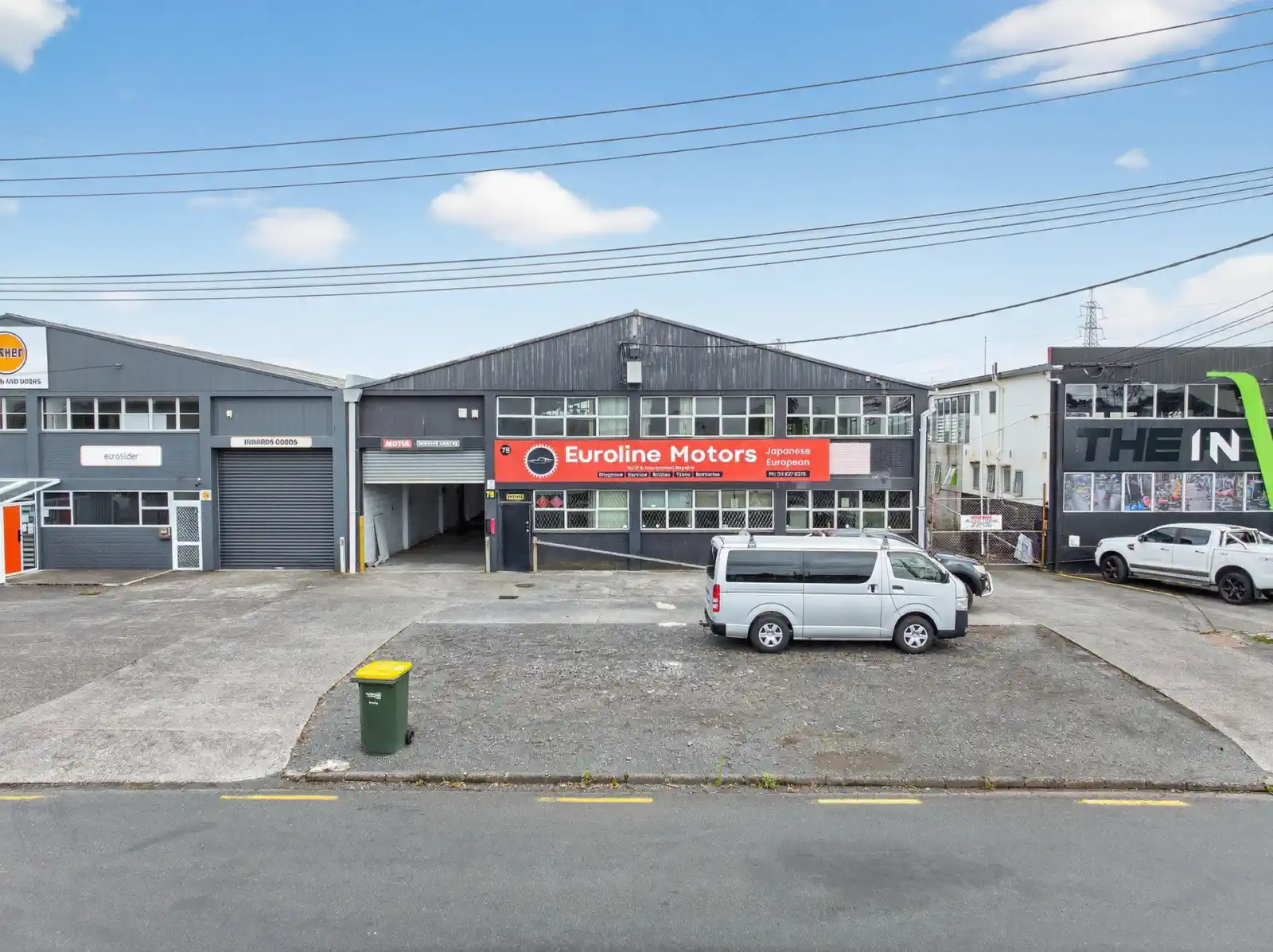 New Lynn Standalone Commercial/Industrial photo 3