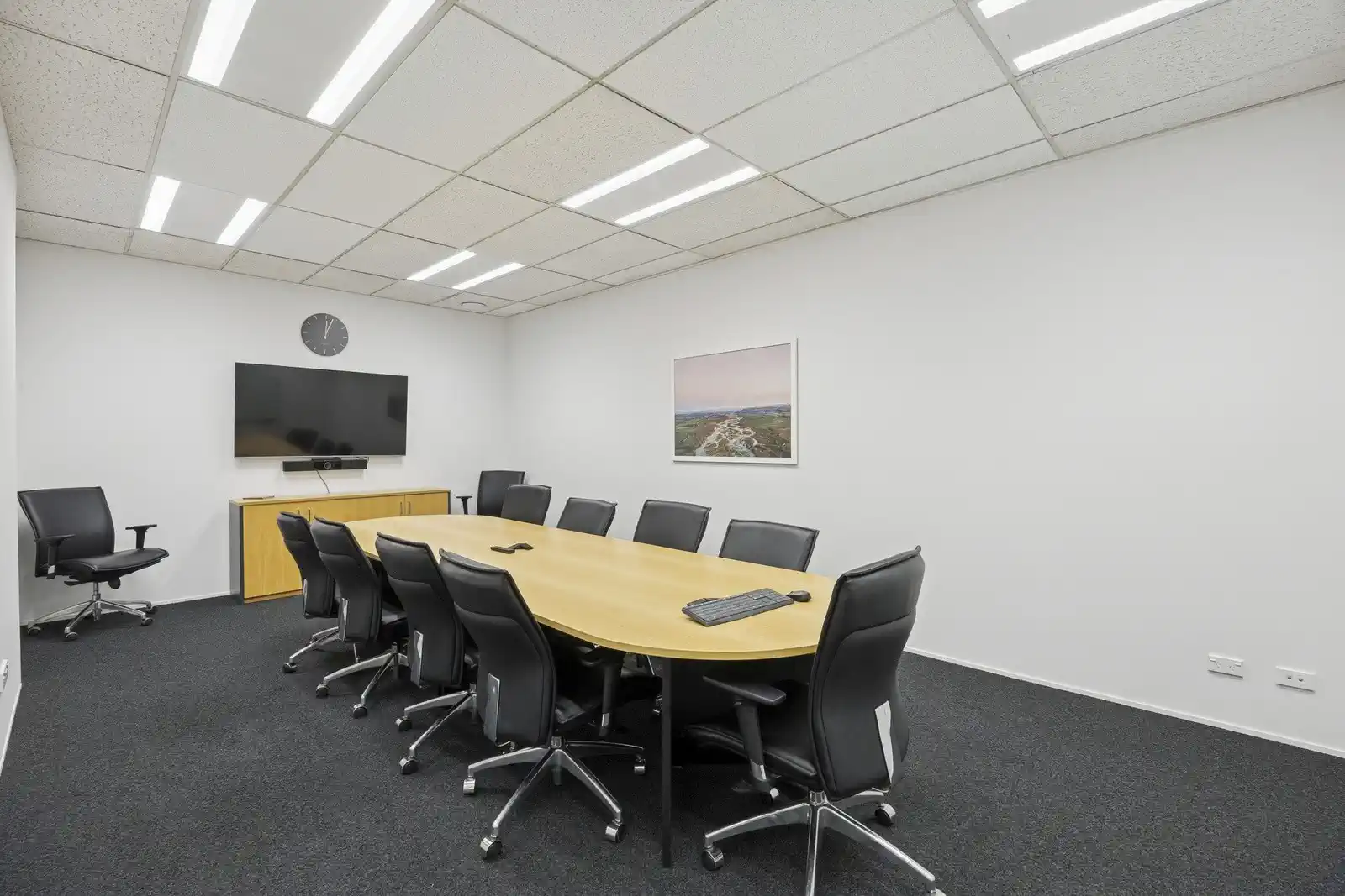Ticks the Boxes! Attractive Commercial Investment!