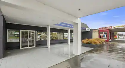 Ticks the Boxes! Attractive Commercial Investment! photo 3