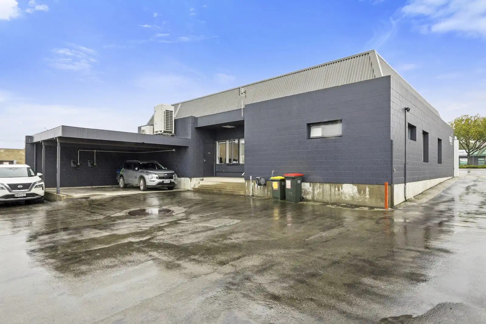 Ticks the Boxes! Attractive Commercial Investment! photo 7